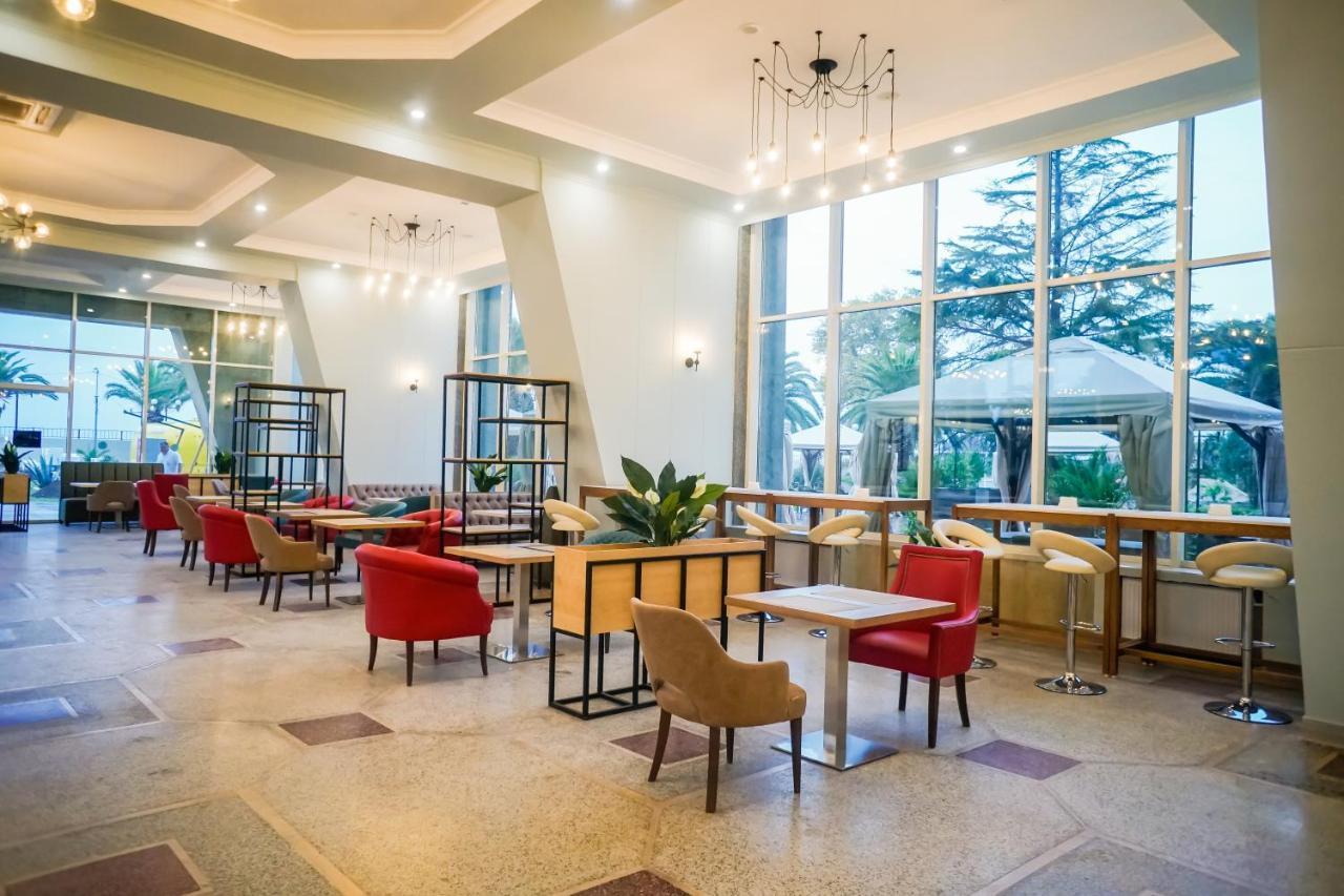 Amza Park Hotel Gagry Eksteriør bilde