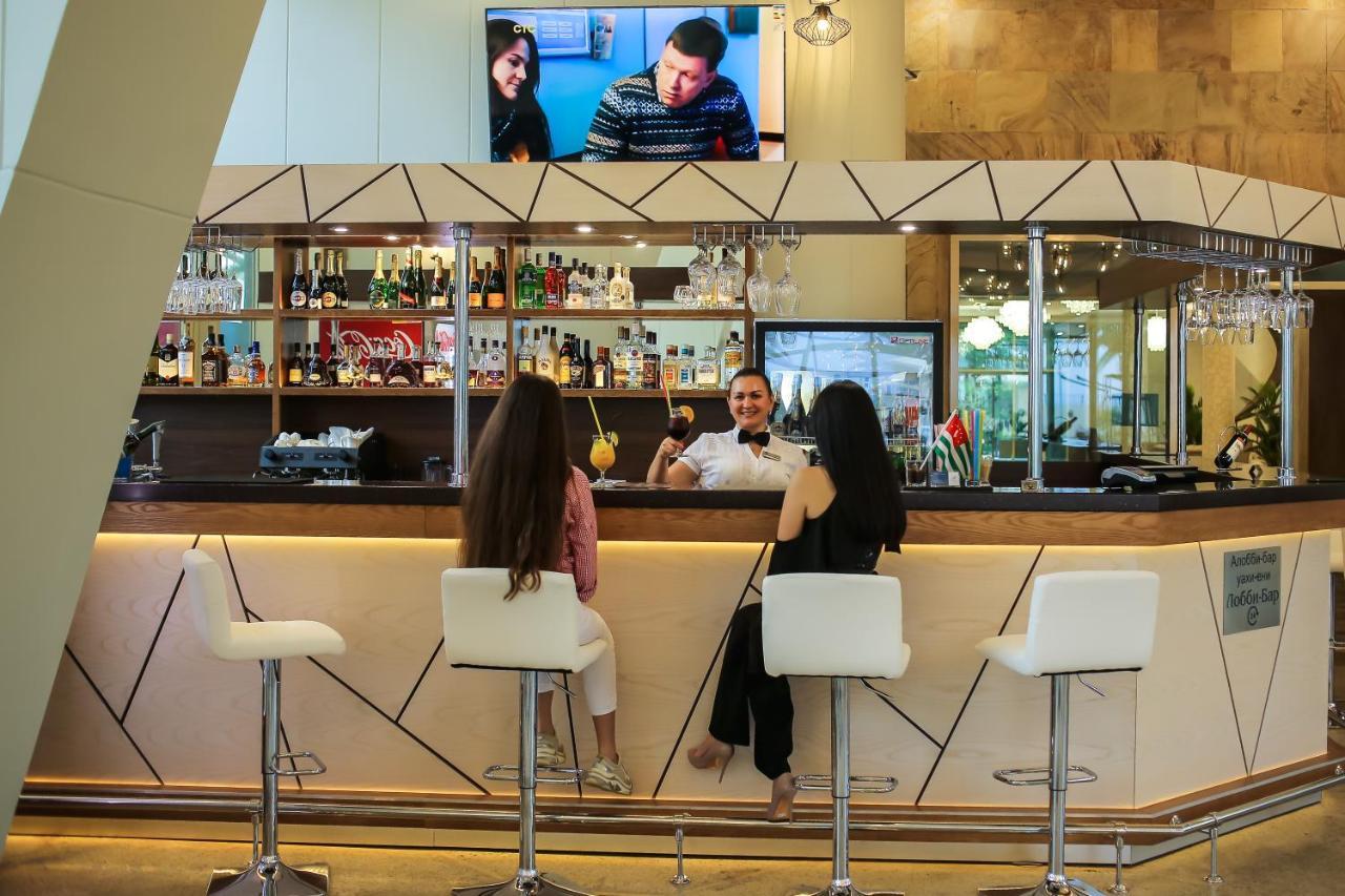 Amza Park Hotel Gagry Eksteriør bilde