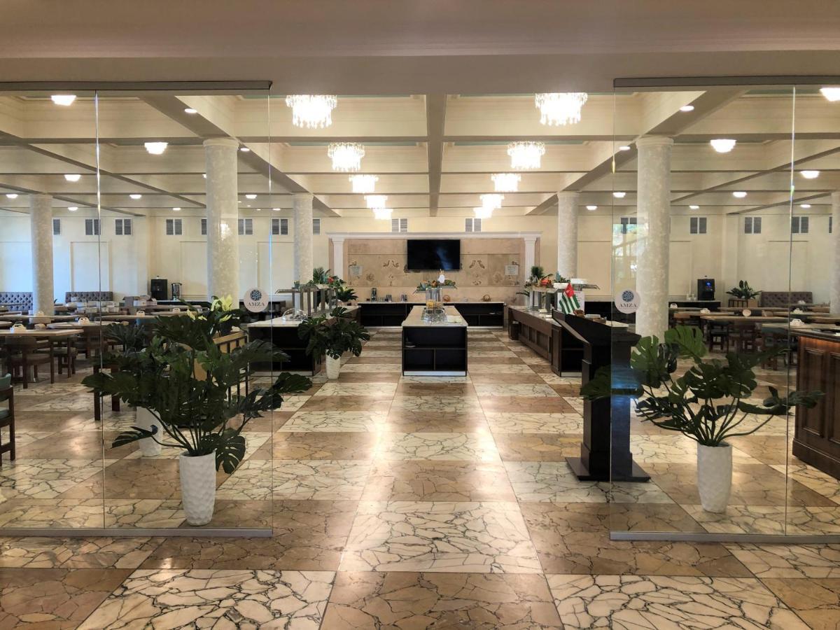 Amza Park Hotel Gagry Eksteriør bilde