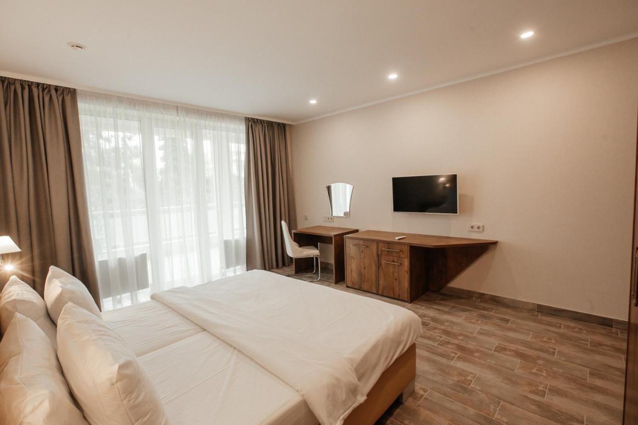 Amza Park Hotel Gagry Eksteriør bilde