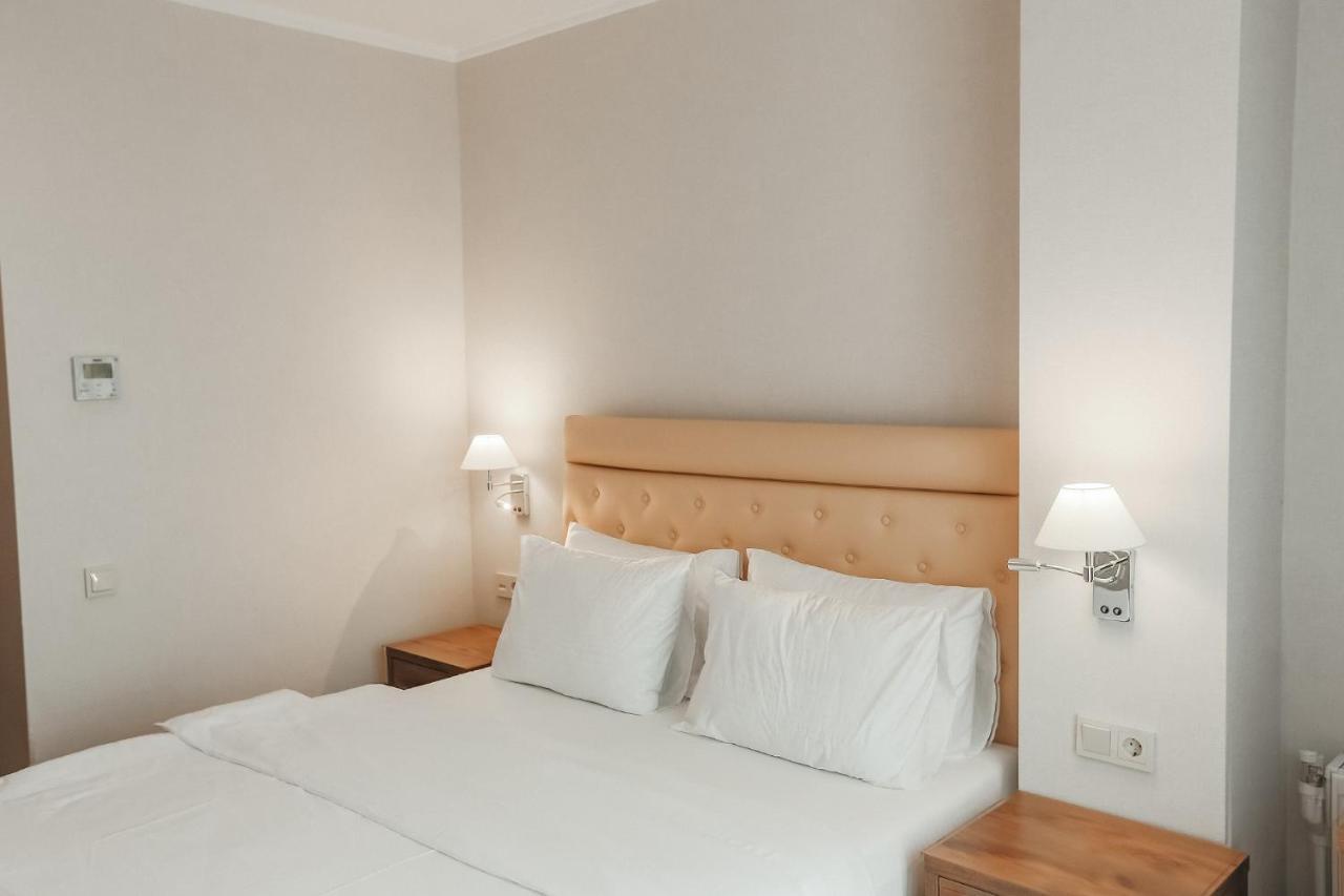 Amza Park Hotel Gagry Eksteriør bilde