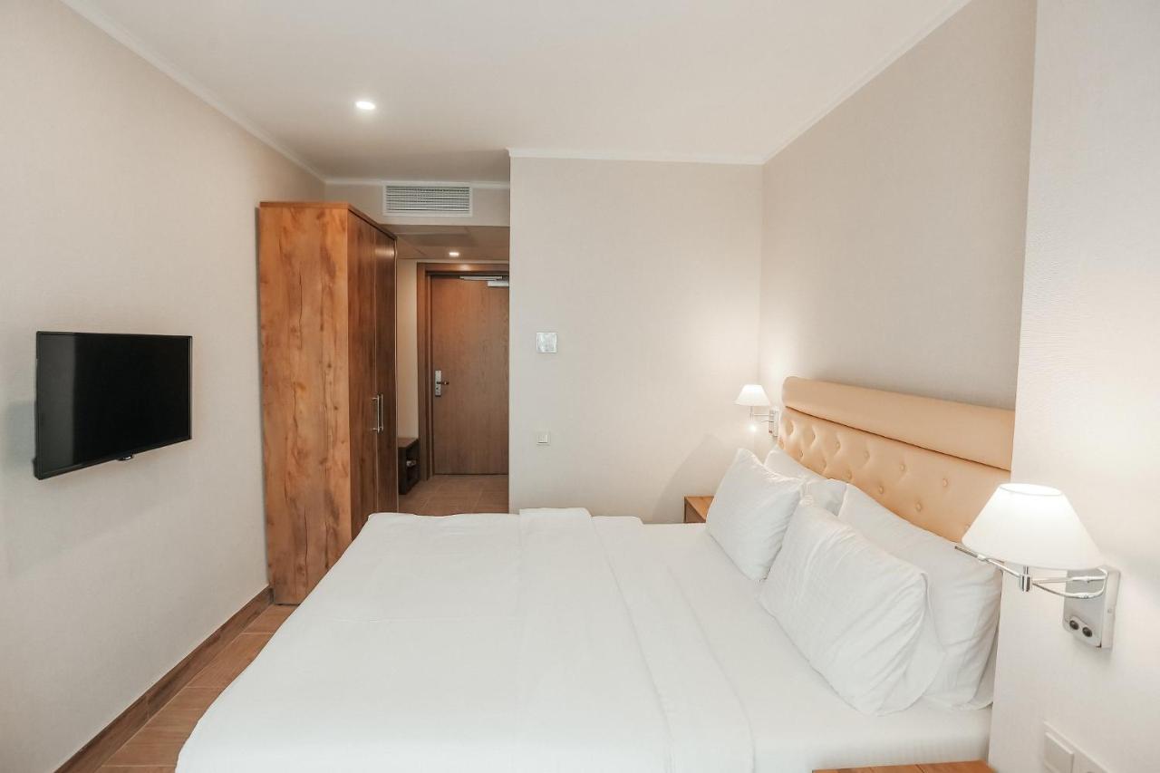 Amza Park Hotel Gagry Eksteriør bilde