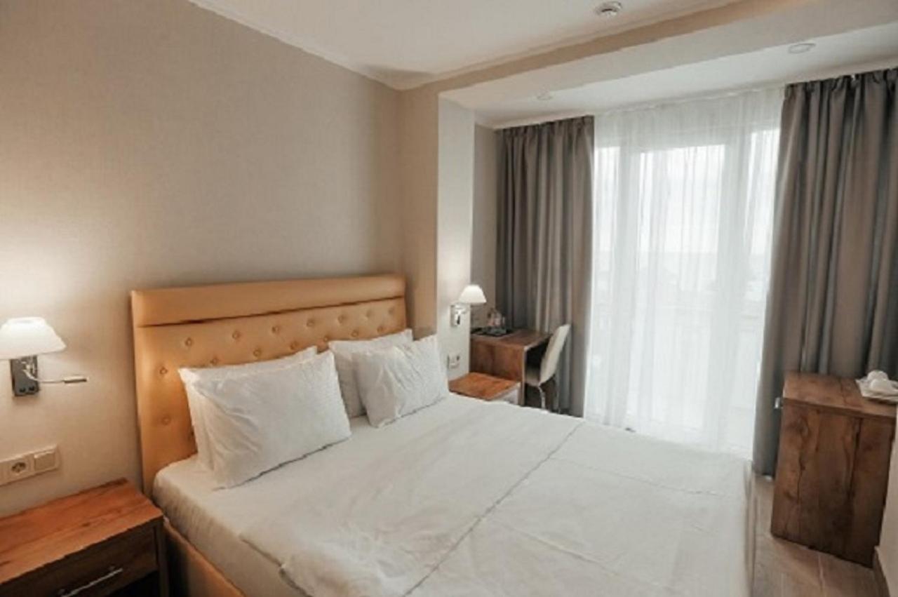 Amza Park Hotel Gagry Eksteriør bilde