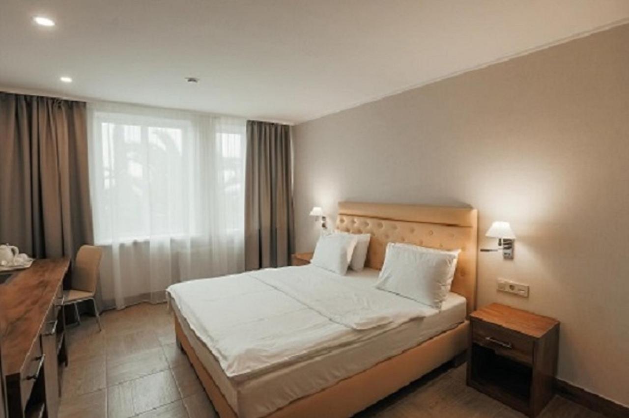 Amza Park Hotel Gagry Eksteriør bilde