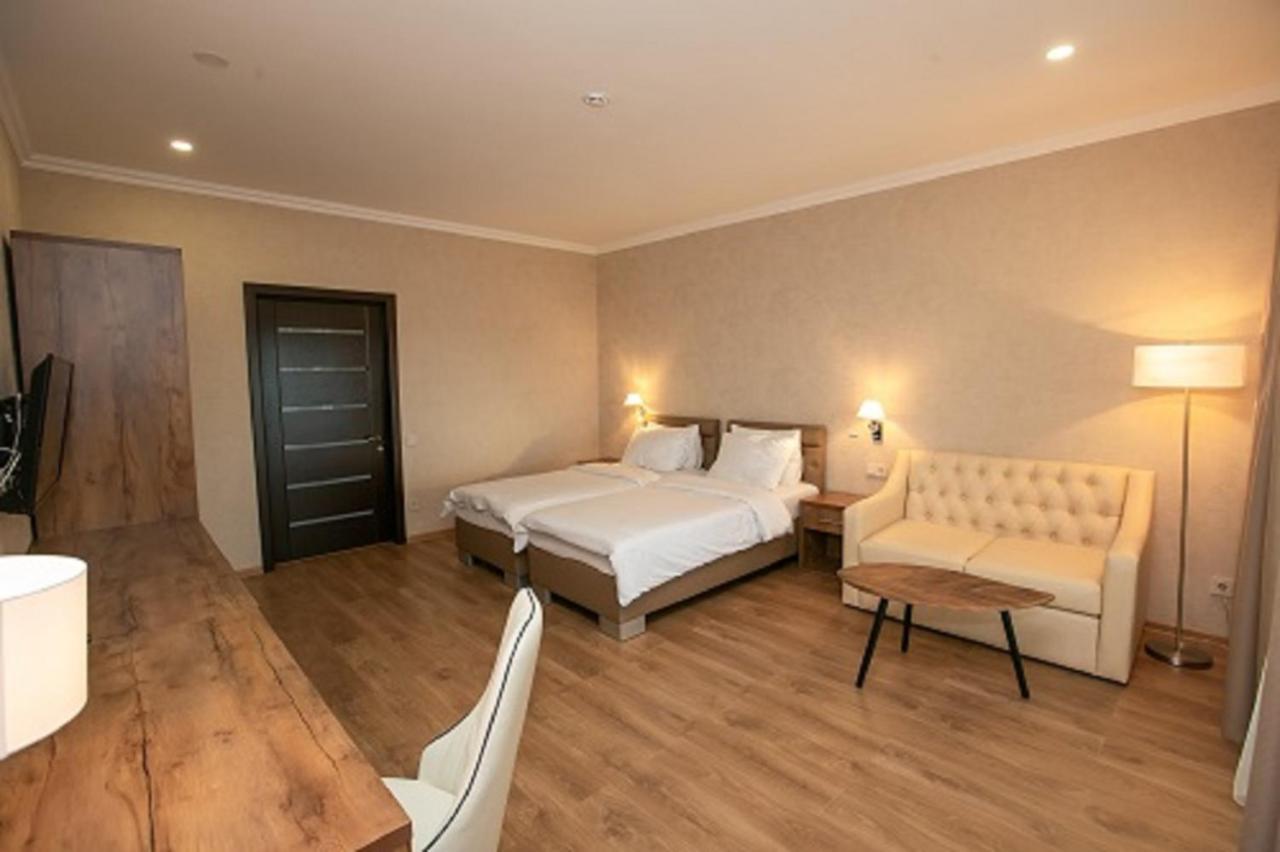 Amza Park Hotel Gagry Eksteriør bilde